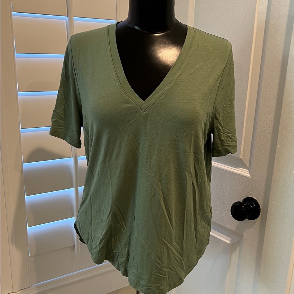 V-Neck Short Sleeve Top - Olive Green